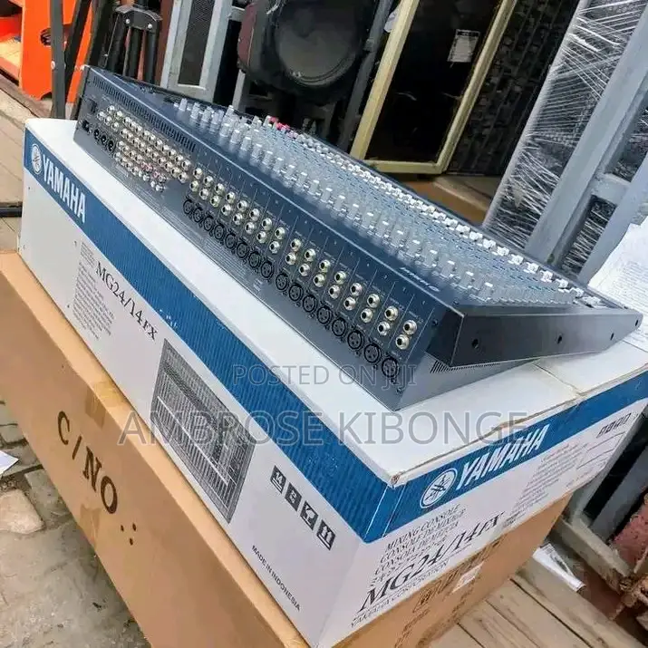 Yamaha MG-24/14FX Fully Loaded 24channel Digital Music Mixer