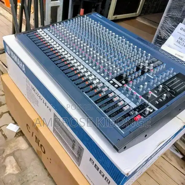 Yamaha MG-24/14FX Fully Loaded 24channel Digital Music Mixer