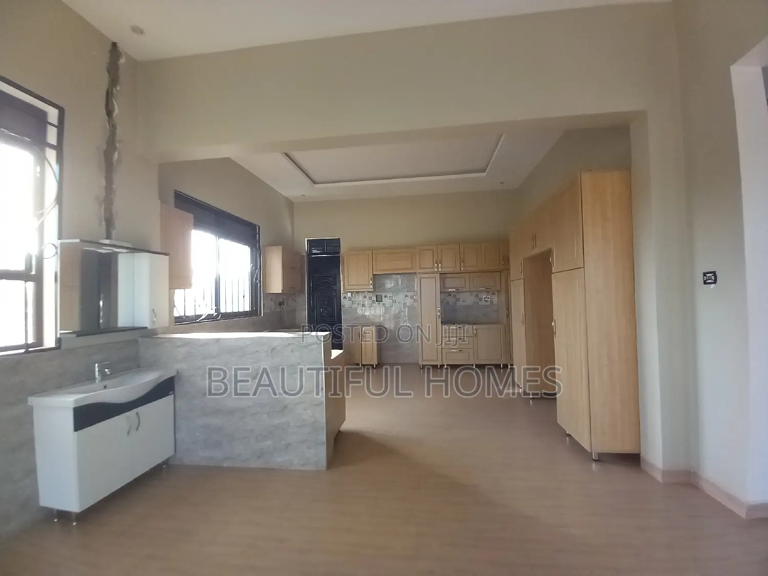 Furnished 5bdrm House in Kira for sale