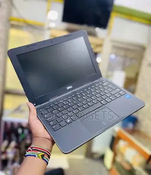 Photo - Laptop Dell 4GB Intel Celeron SSD 60GB