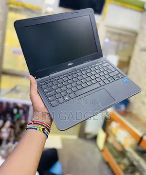 Photo - Laptop Dell 4GB Intel Celeron SSD 128GB