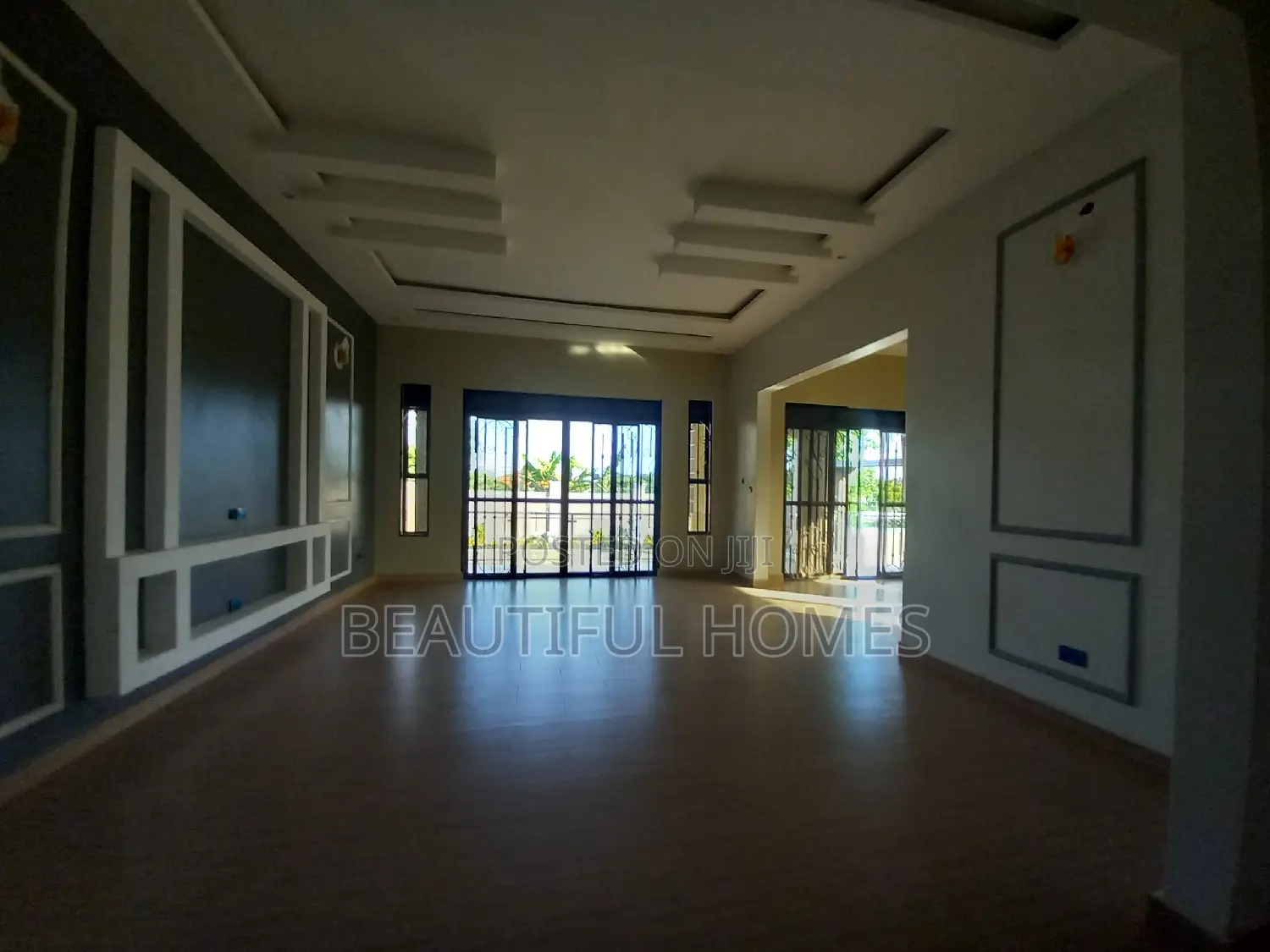 Furnished 5bdrm Bungalow in Kira for sale
