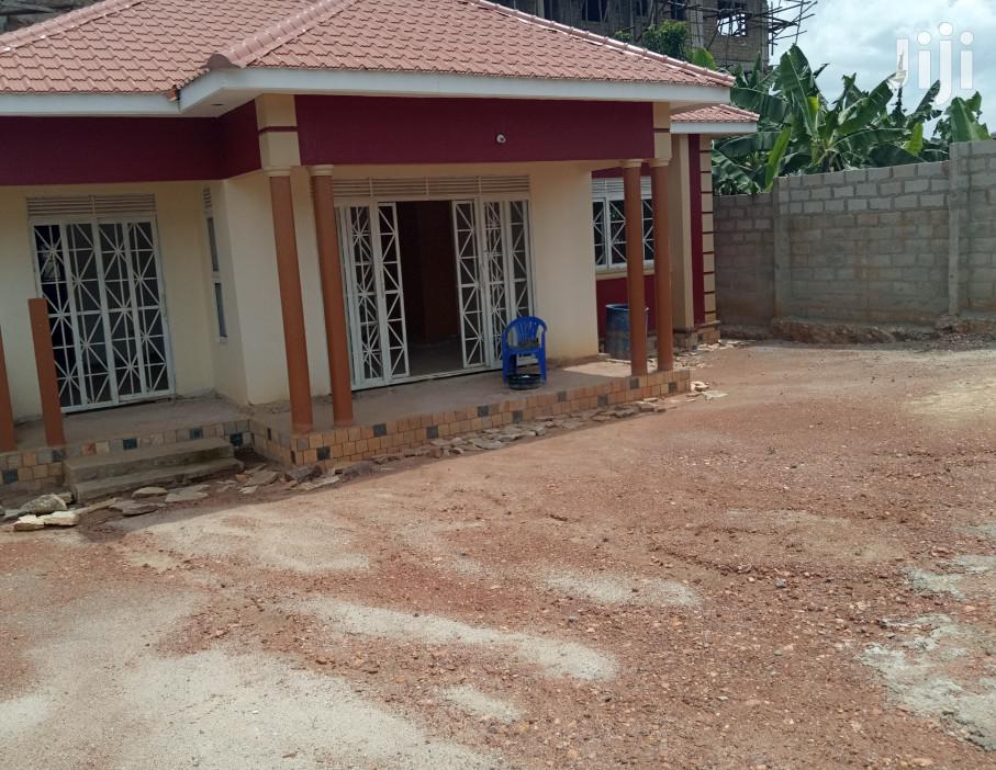 Corporate Bungalow in Kira for Quick Sell
