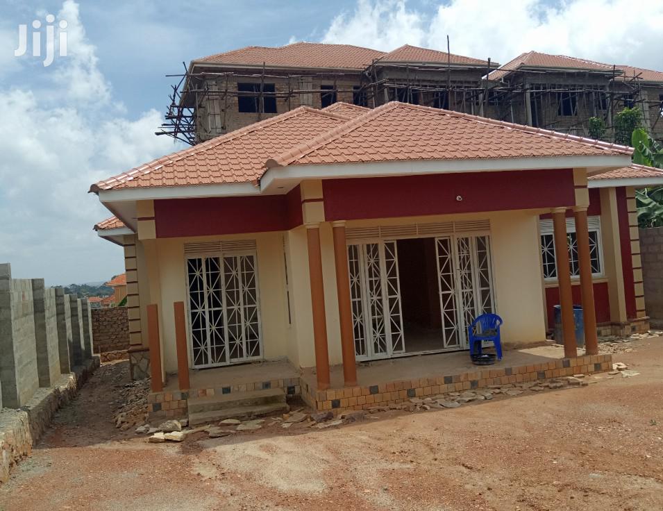 Corporate Bungalow in Kira for Quick Sell