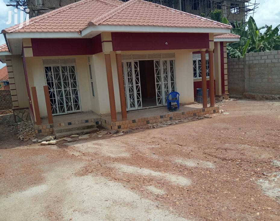 Corporate Bungalow in Kira for Quick Sell