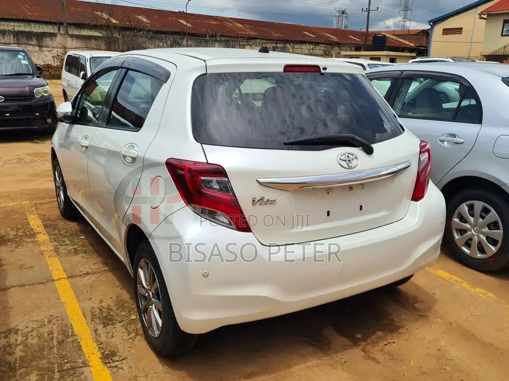 Toyota Vitz 1.3 AWD 3dr 2015 White
