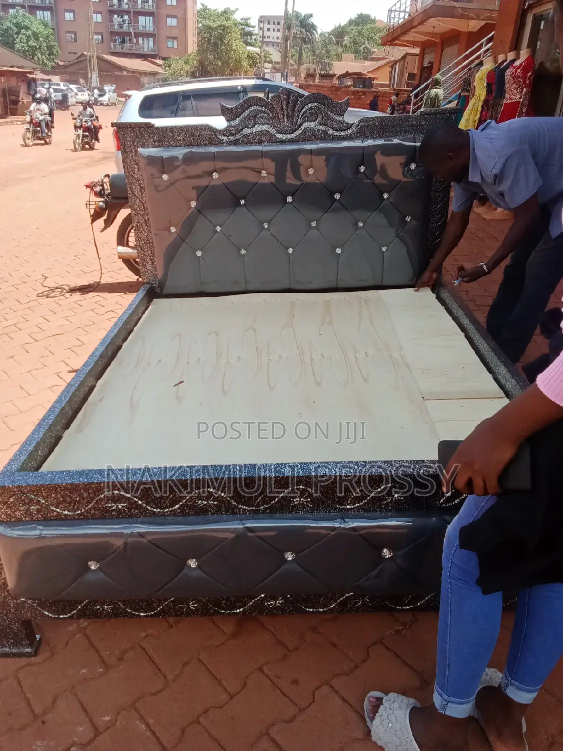 5x6 Gray Leather Bed 14