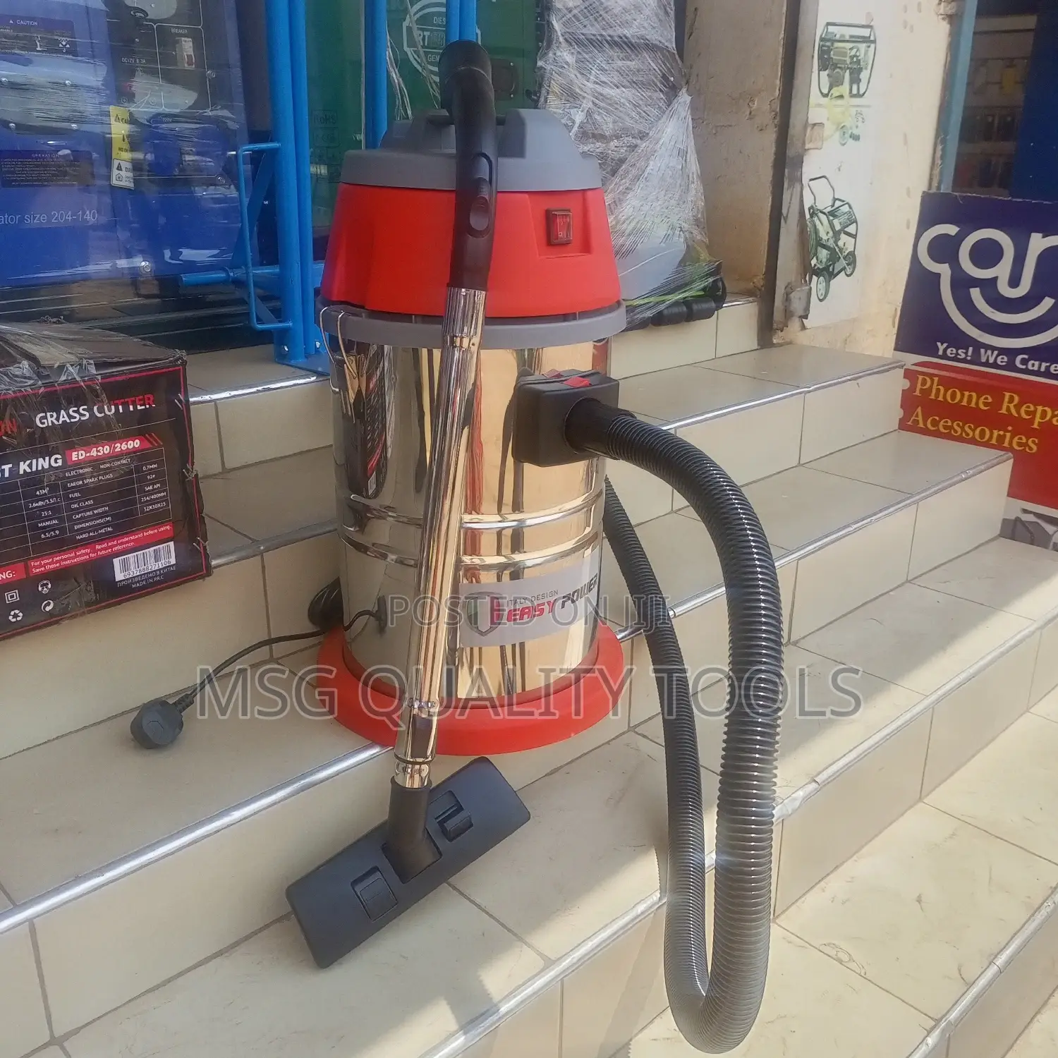 Wet and Dry Vacuum Cleaner 30ltrs