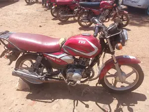 TVS HLX 125 2022 Red
