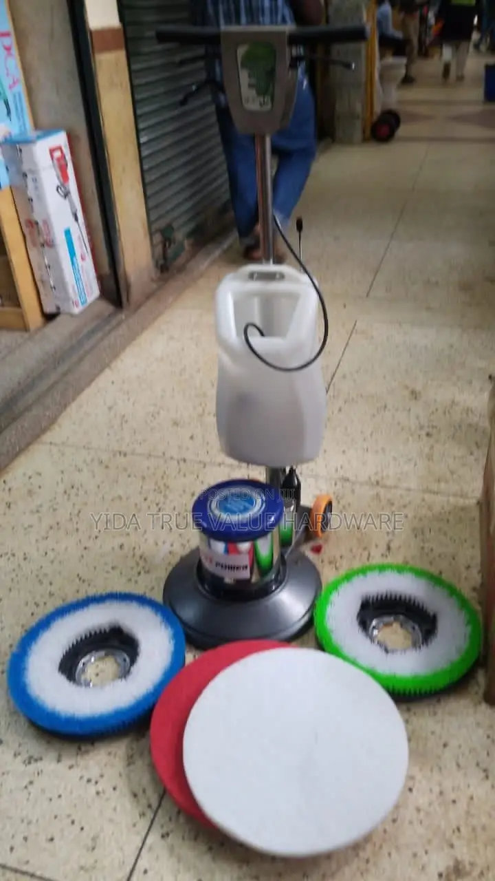 Scrubbing Machine/ Floor Scrubber/