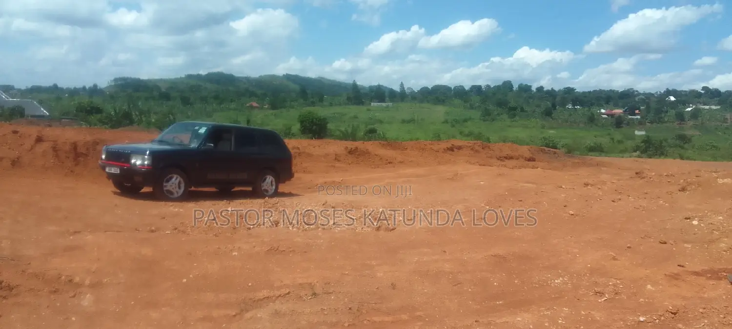 6 Acres Touching Tamarc Hoima Road
