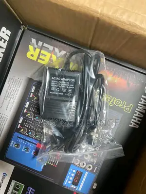 Digital 4-Channel USB Mixing Console Effects Processor Mixer
