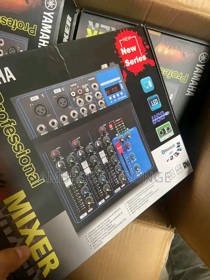 Digital 4-Channel USB Mixing Console Effects Processor Mixer