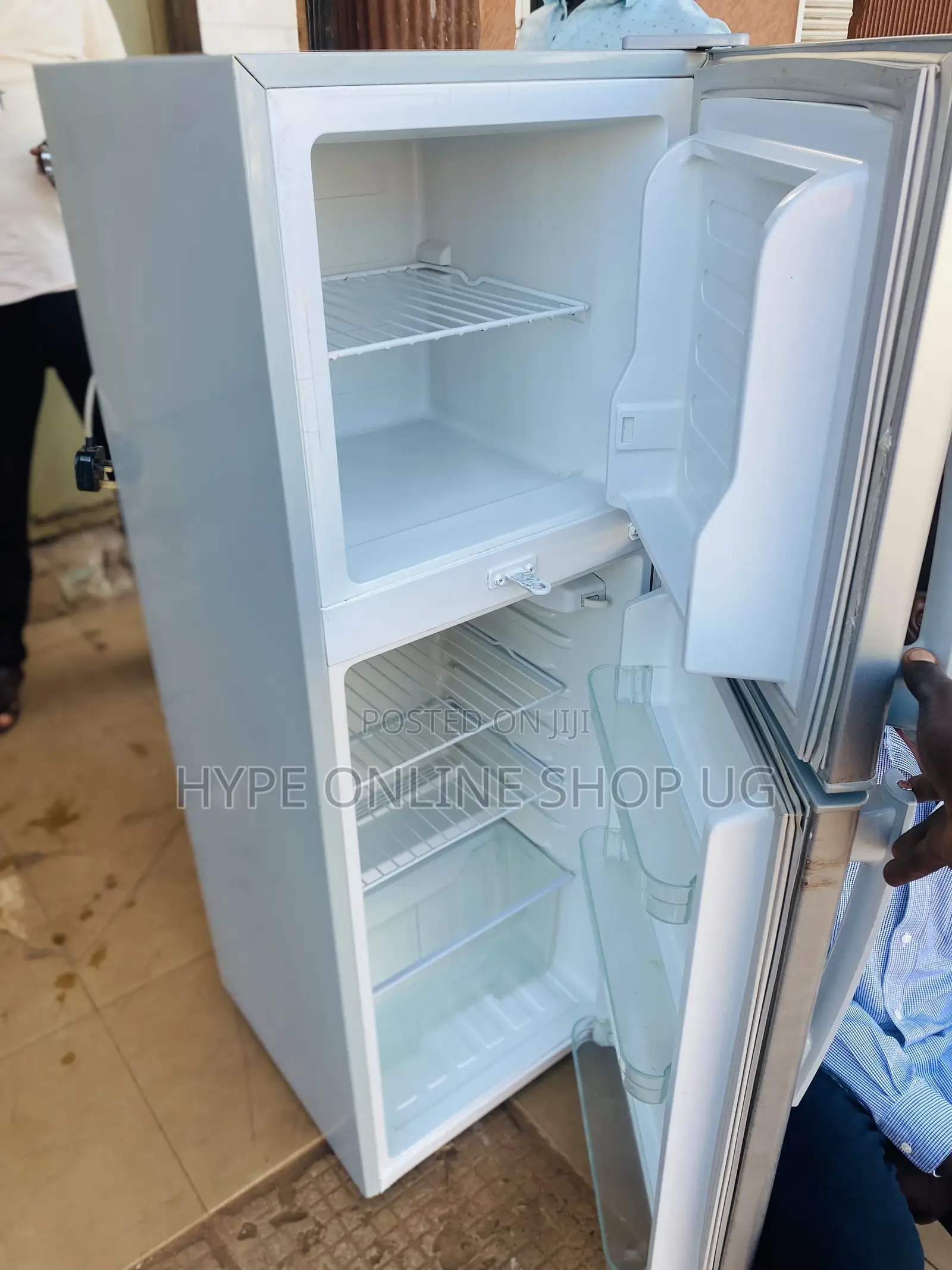 Double Door Fridge Center Ug158l