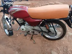 Bajaj Boxer 2023 Red