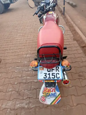 Bajaj Boxer 100 2023 Red