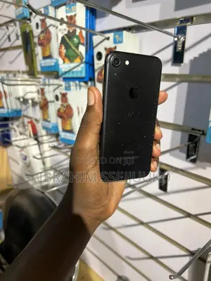 Apple iPhone 7 32 GB Black