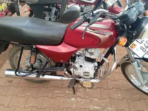 Bajaj Boxer 100 2024 Red