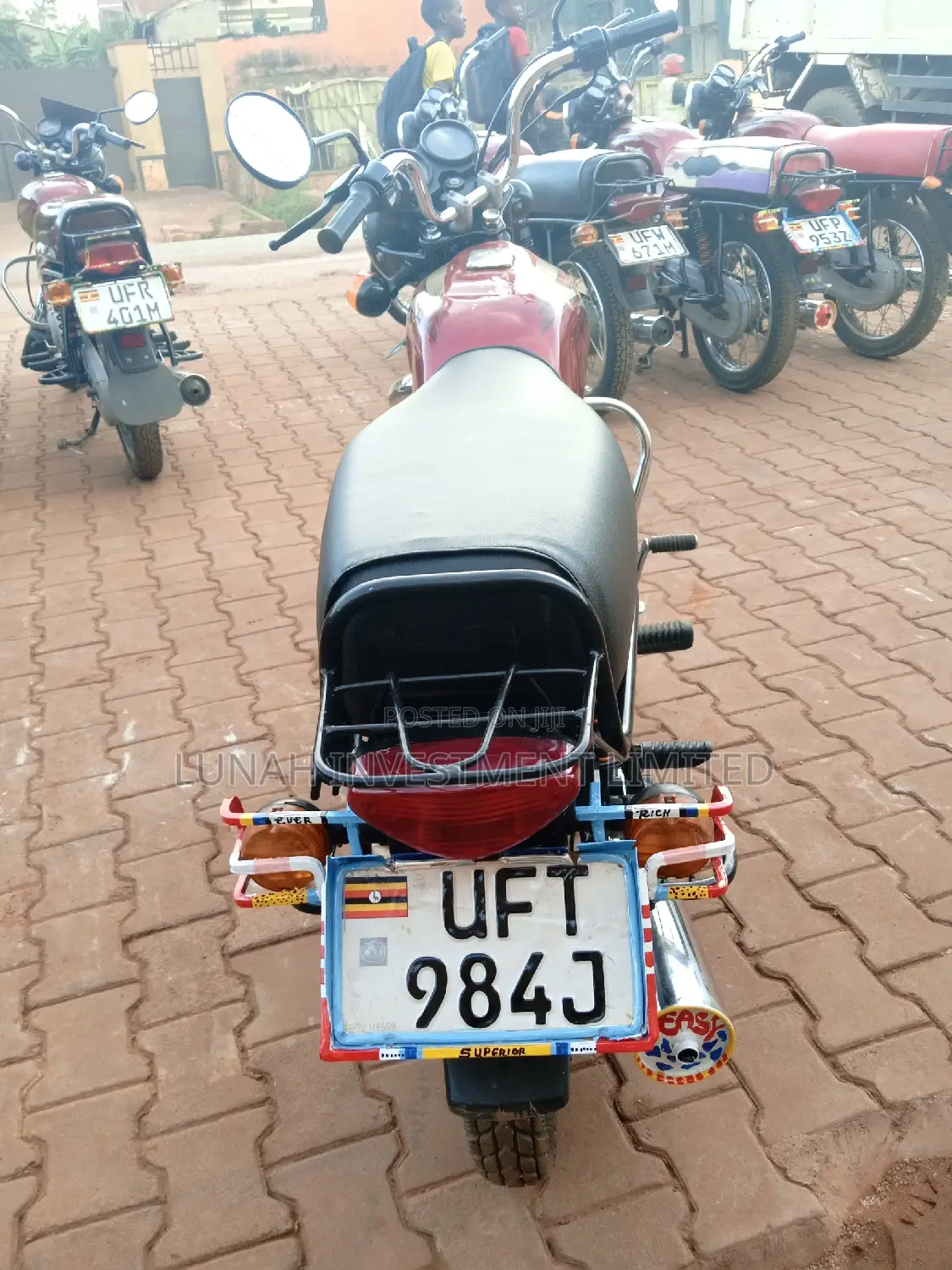 Bajaj Boxer 2023 Red