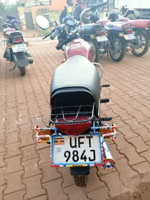 Bajaj Boxer 2023 Red