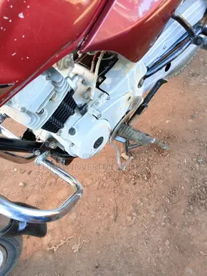 Bajaj Boxer 2022 Red