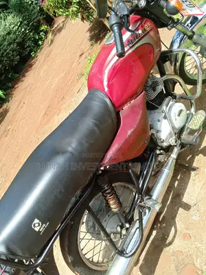 Bajaj Boxer 2023 Red