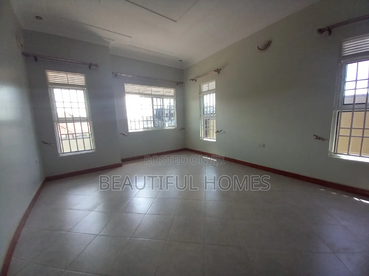 Furnished 4bdrm House in Kira for sale