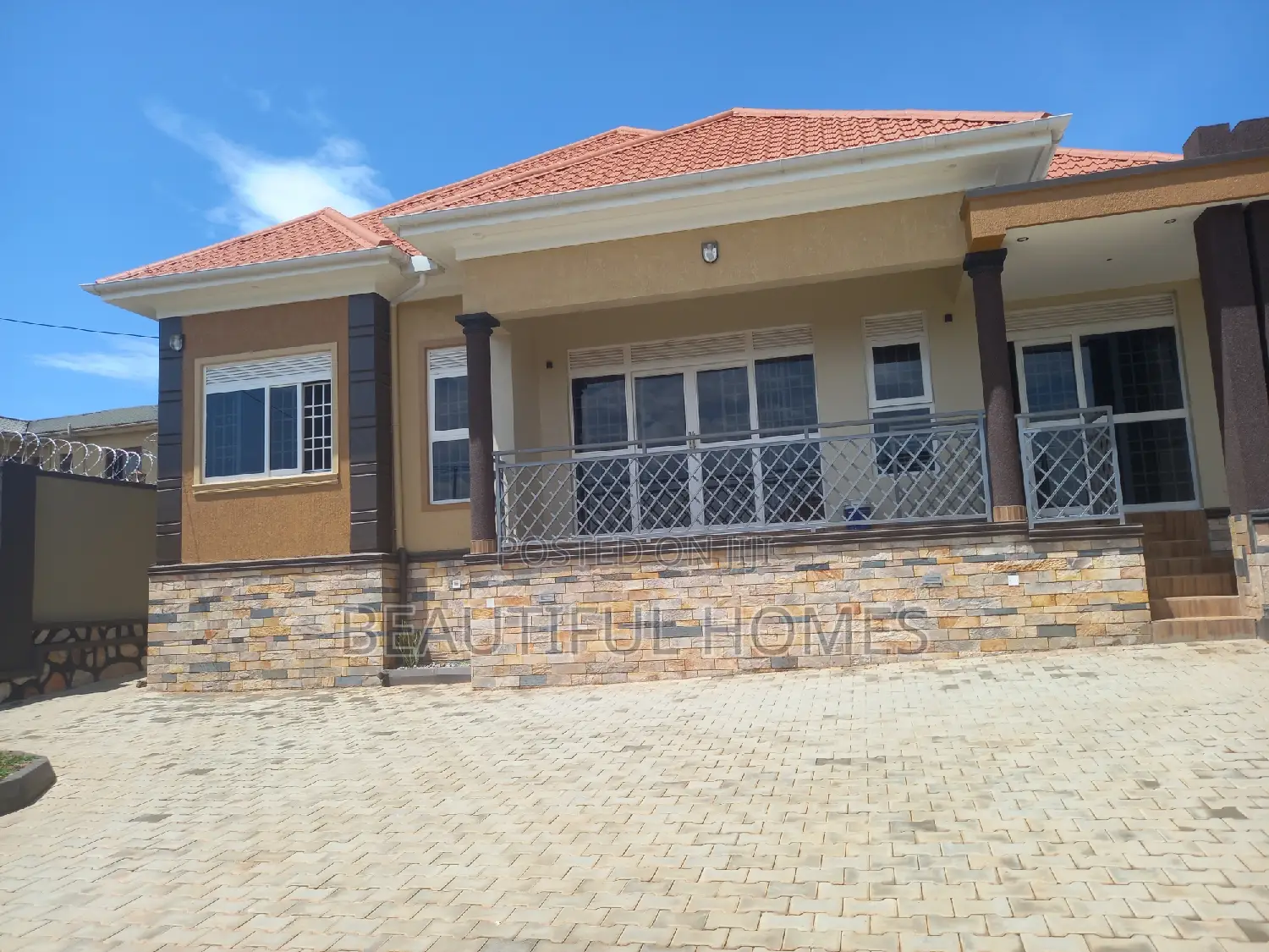 Furnished 4bdrm Bungalow in Kira for sale