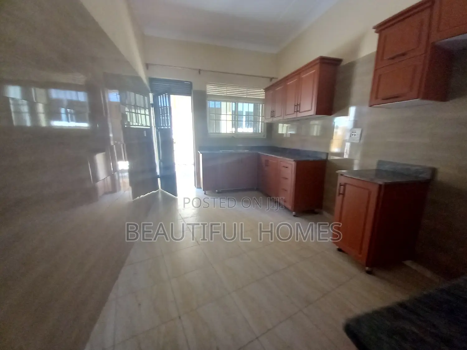 Furnished 4bdrm Bungalow in Kira for sale