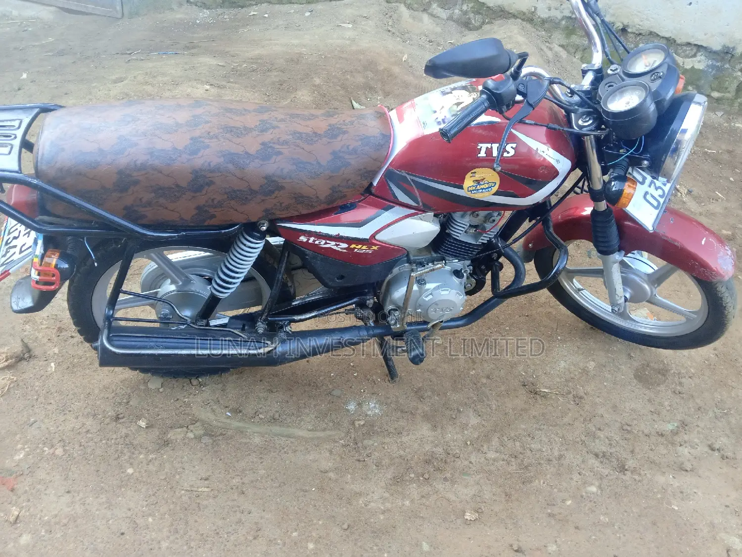 TVS HLX 125 2022 Red