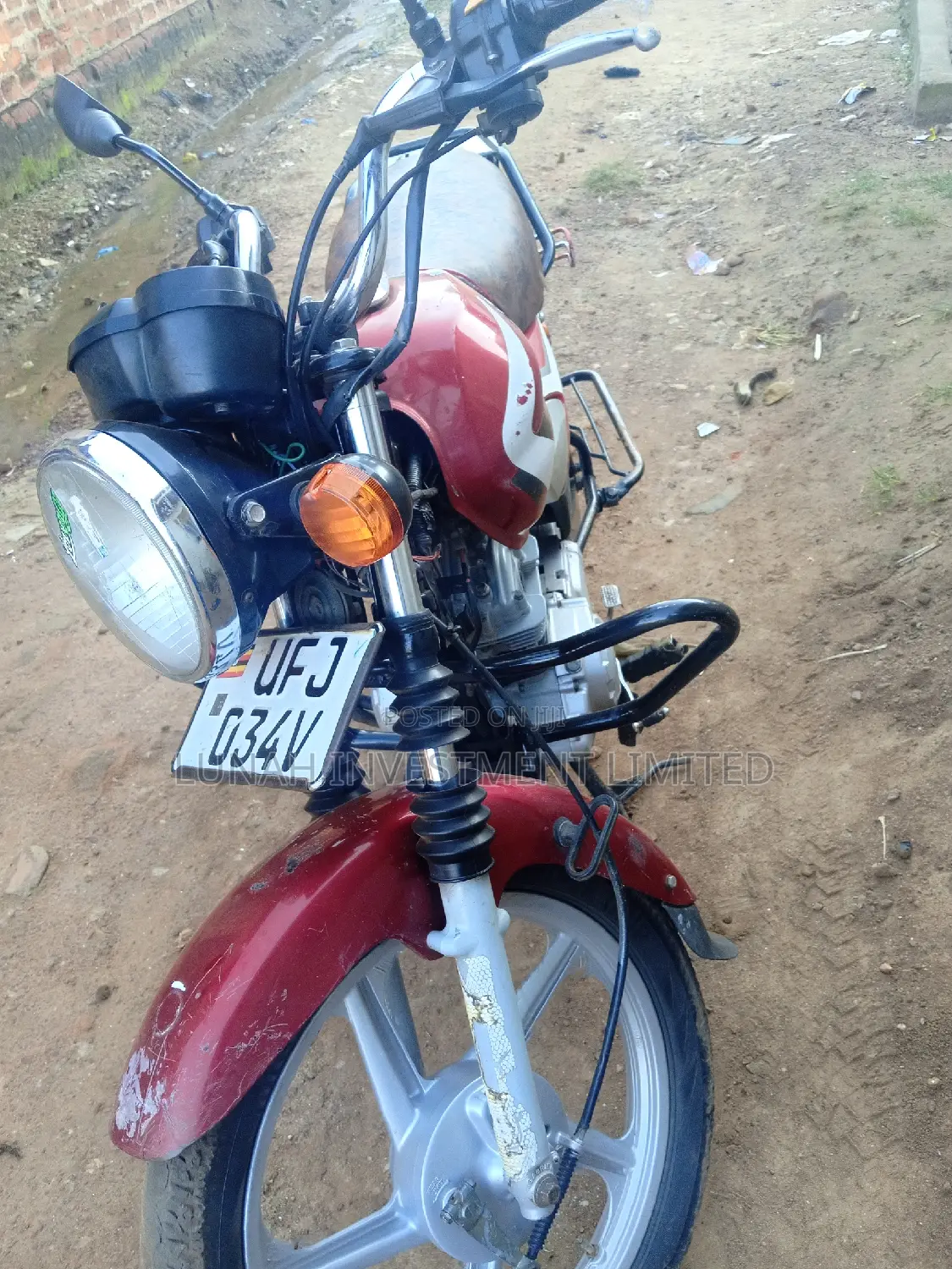 TVS HLX 125 2022 Red