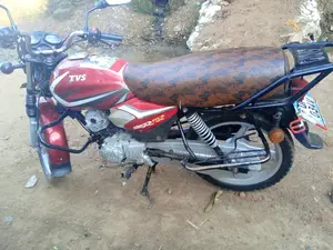 TVS HLX 125 2022 Red