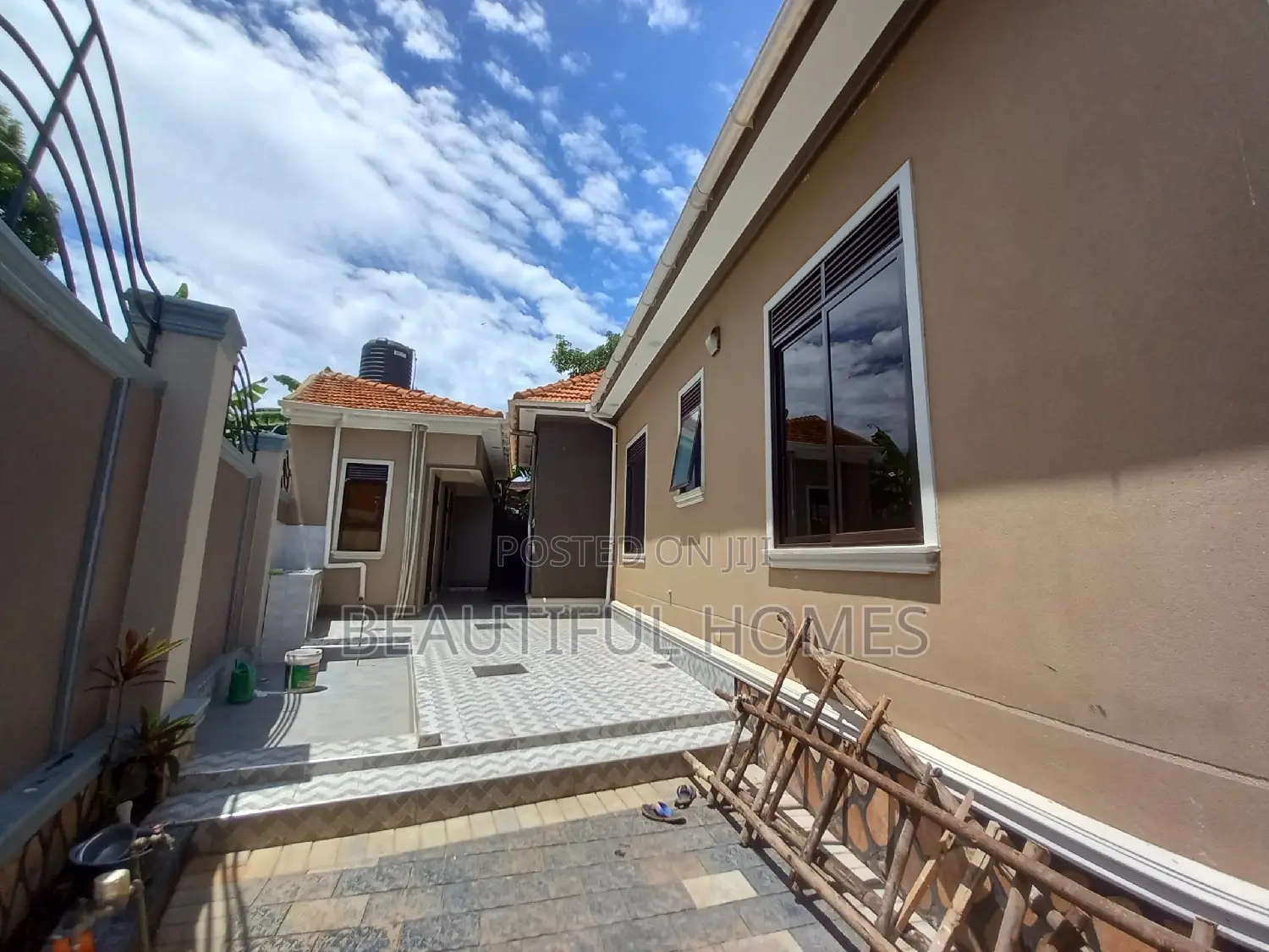 Furnished 5bdrm House in Kira, Central Division for sale