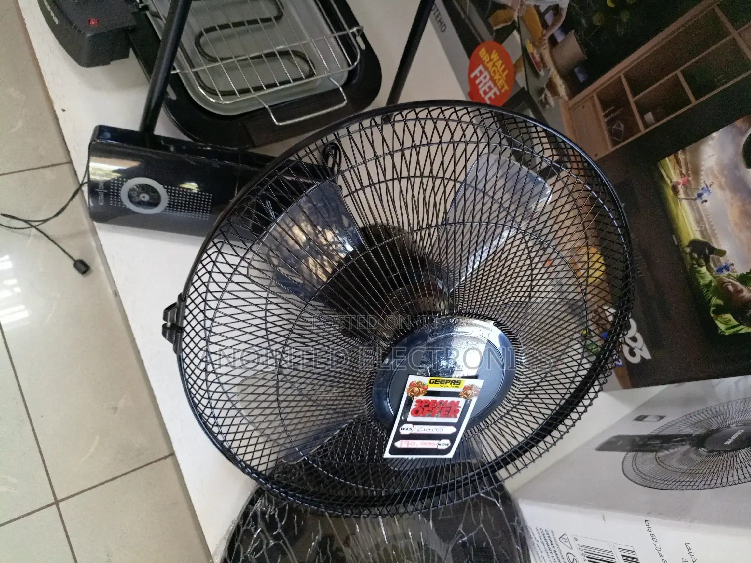 Geepas Wall Fans Black
