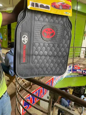Toyota Rumion Floor Mats