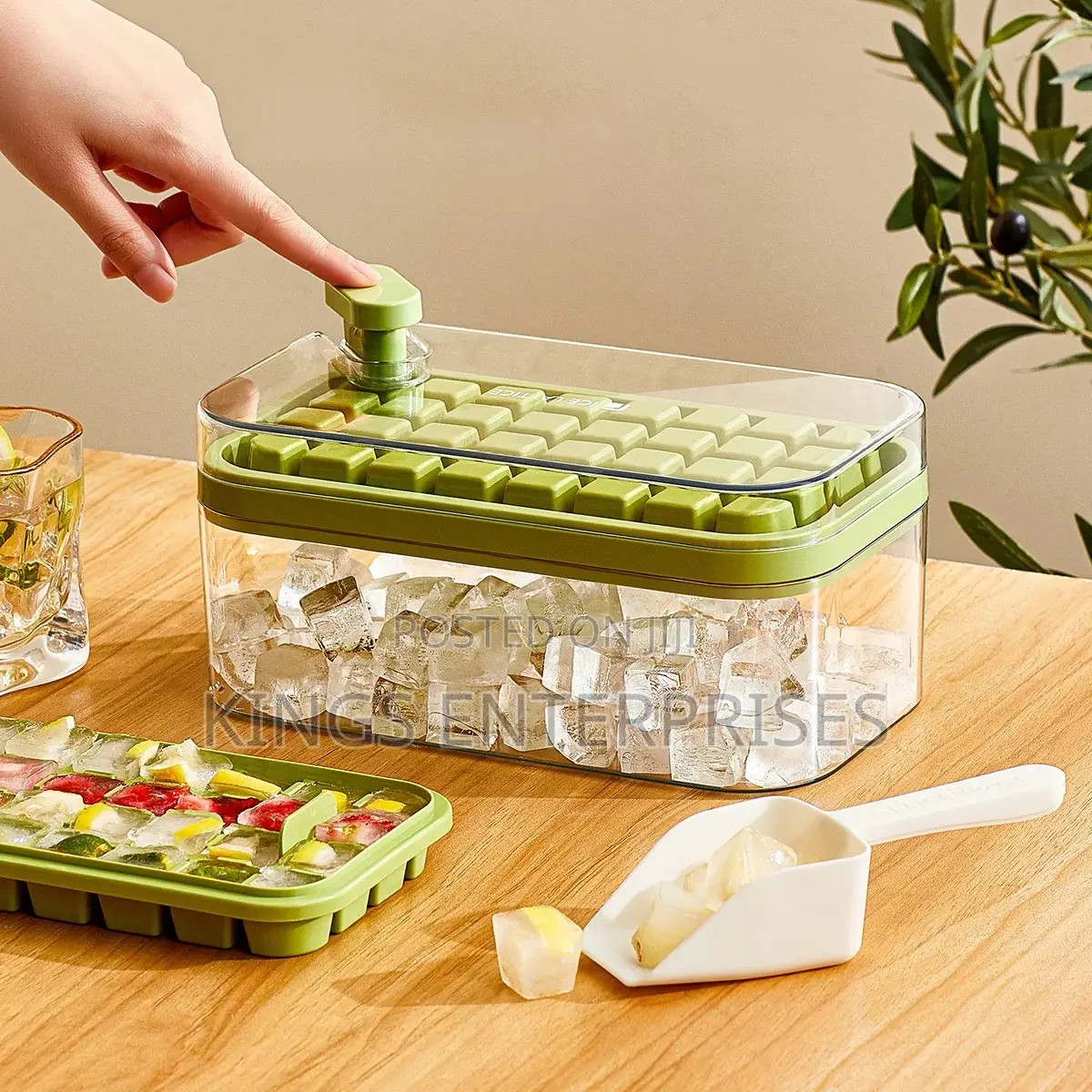 Ice Cube Maker With Tray and Lid