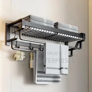 Towel Rack With Hooks and Hanging Space