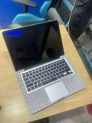 New Laptop Apple MacBook Pro 2013 8GB Intel Core I5 SSD 500GB