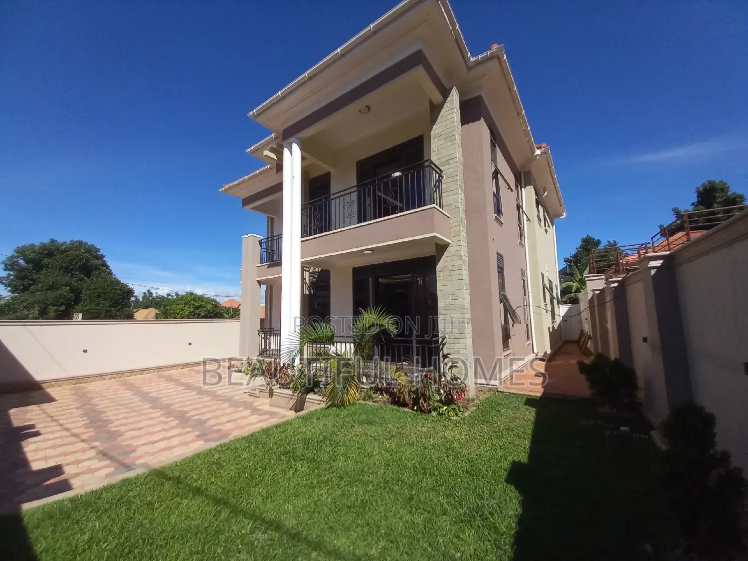 Furnished 5bdrm Duplex in Kira, Central Division for sale