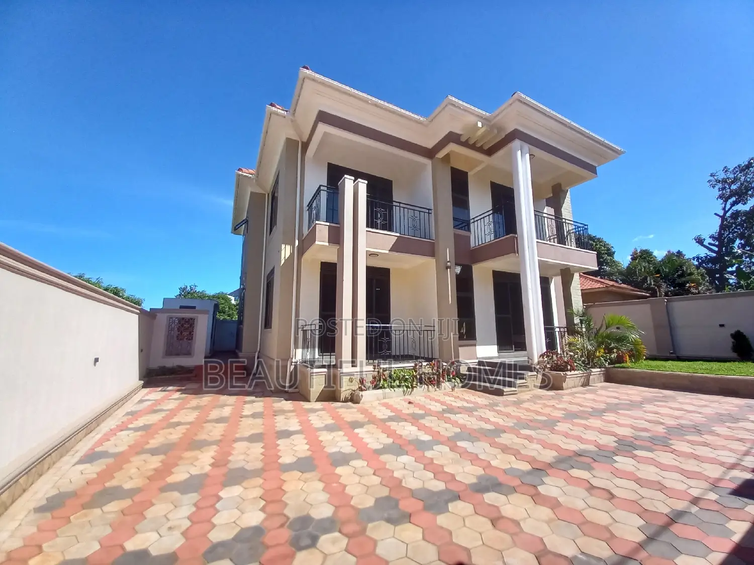 Furnished 5bdrm Duplex in Kira, Central Division for sale