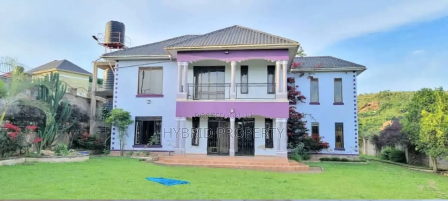 5bdrm Penthouse in Kitende~Kitovu Along, Ssisa for sale