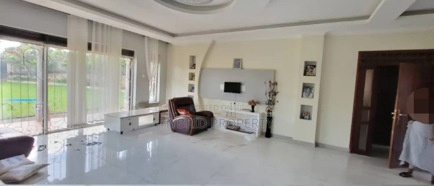 5bdrm Penthouse in Kitende~Kitovu Along, Ssisa for sale