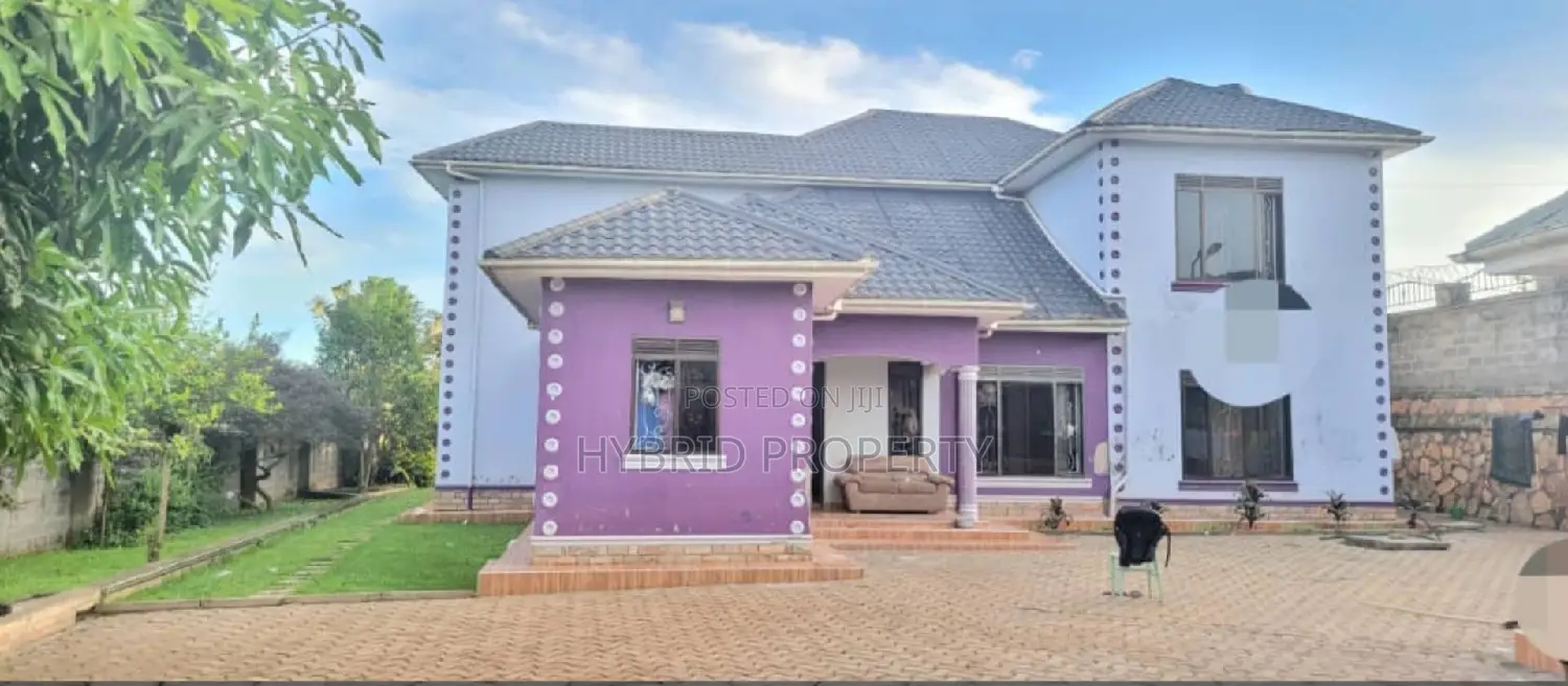 5bdrm Penthouse in Kitende~Kitovu Along, Ssisa for sale
