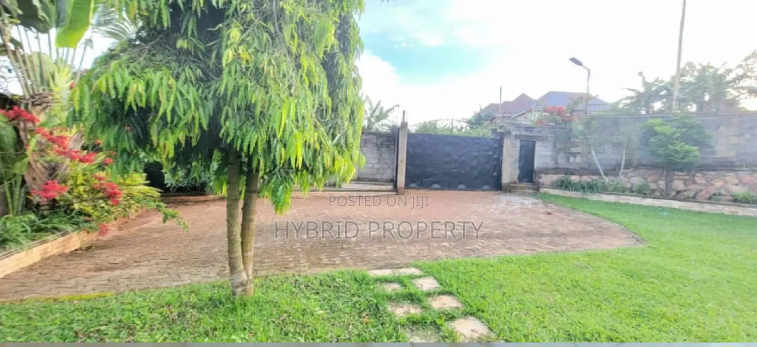 5bdrm Penthouse in Kitende~Kitovu Along, Ssisa for sale
