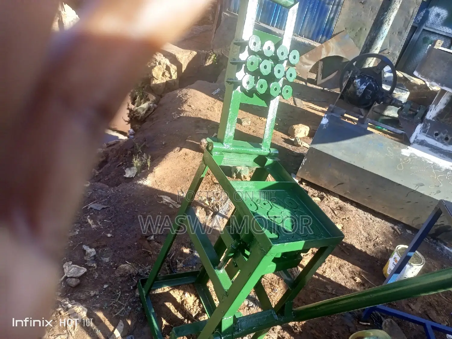Mannul Briquettes Machine