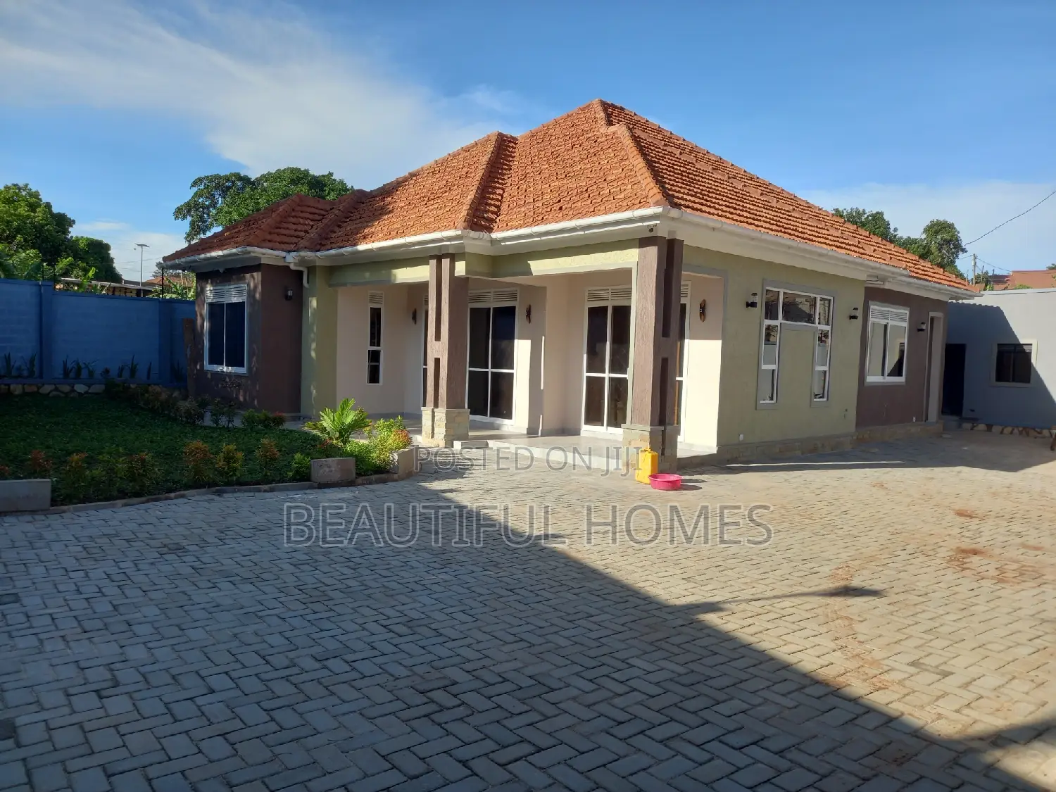 Furnished 4bdrm Bungalow in Kisaasi, Nakawa for sale