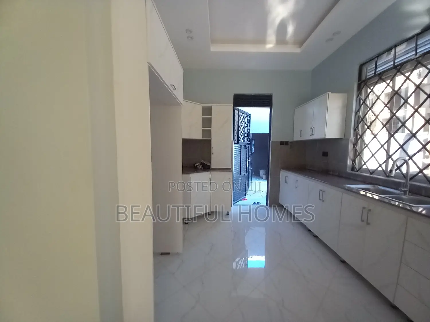 Furnished 4bdrm Bungalow in Kisaasi, Nakawa for sale
