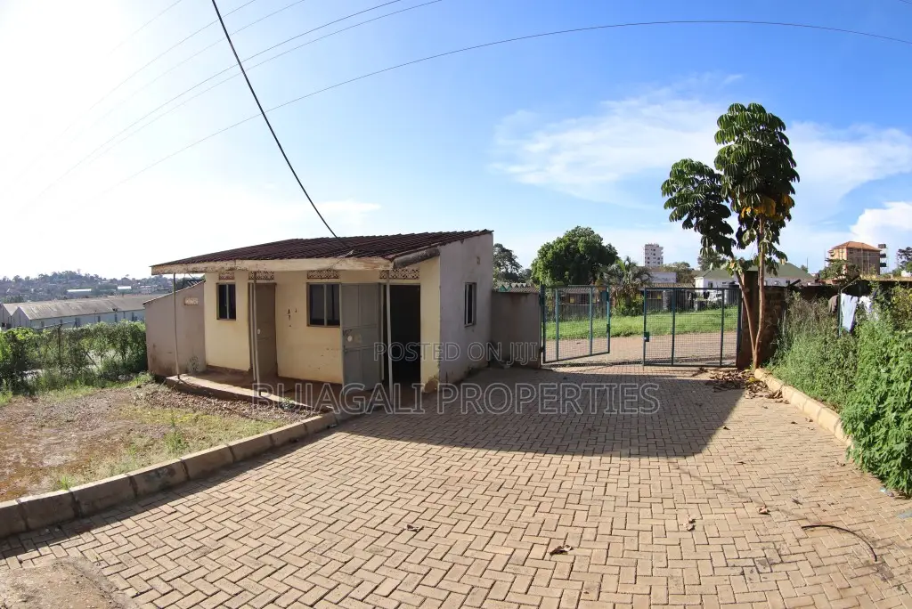 Affordable Warehouse Space at Bweyogerere at 4USD Per SQM