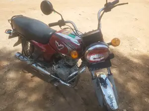 Bajaj Boxer 2017 Red