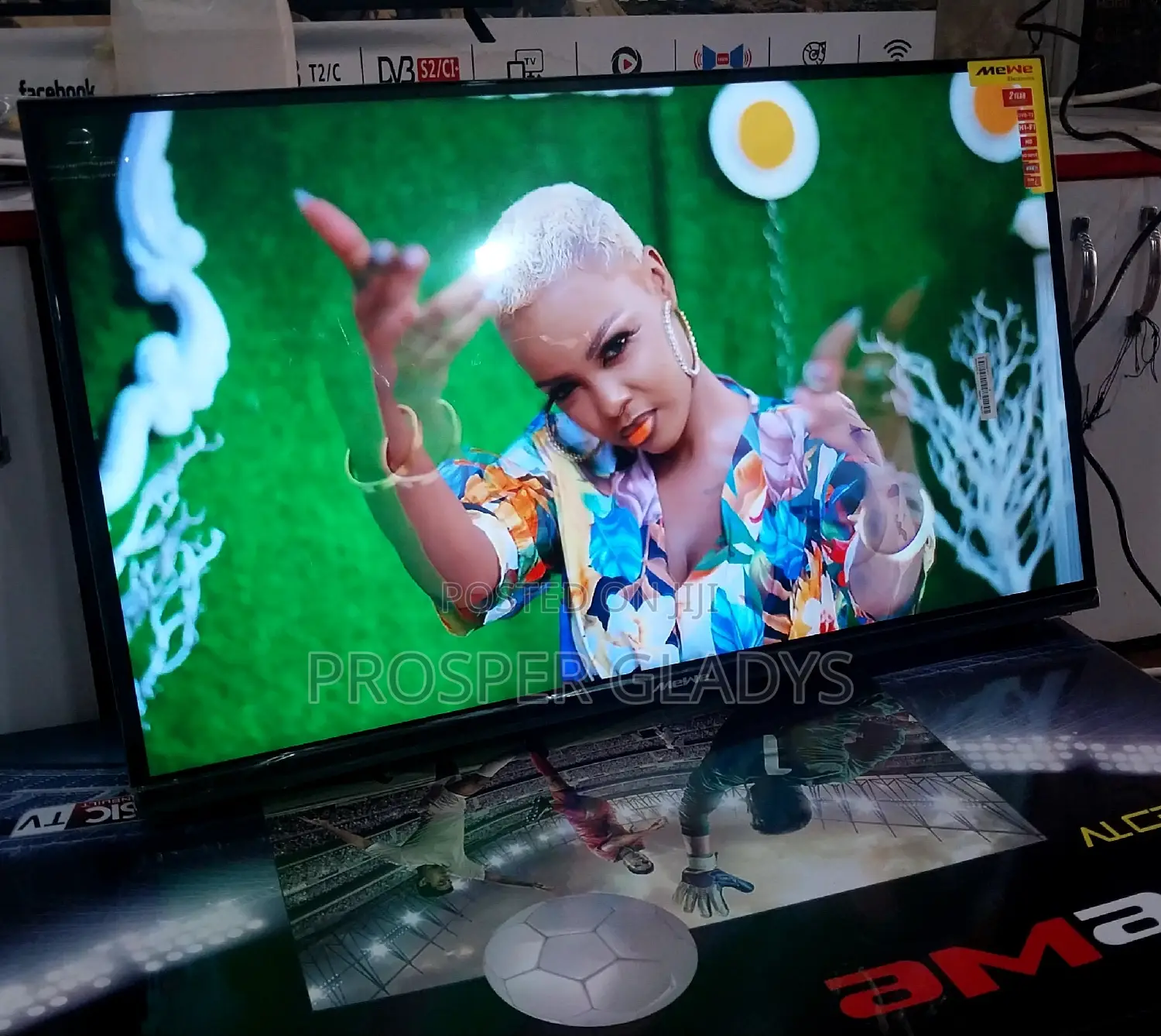 32 Inches Led Mewe Digital Flat Screen Flameless.
